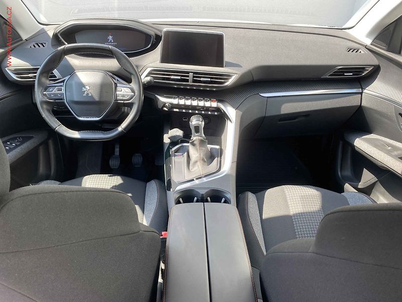 Peugeot 3008 (2018) 1.2PT, 1.maj,ČR, Active - fotka 8 z 18