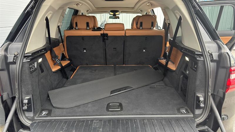 BMW X7 xDrive40i - fotka 12 z 16