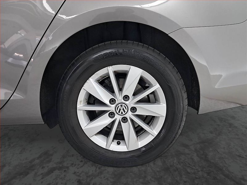 Volkswagen Golf (2017) 1.6 TDI, Tempomat - fotka 14 z 16