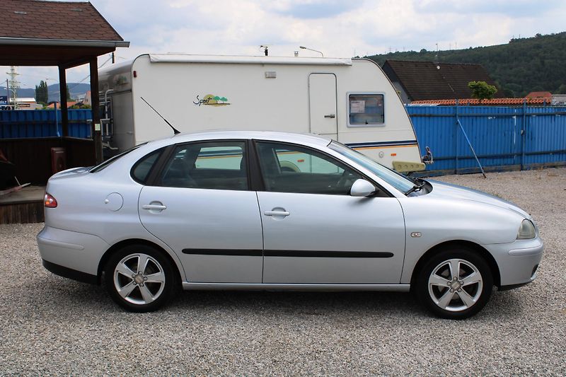 Seat Cordoba (2009) 1,2i KLIMA KOUPENO ČR - fotka 8 z 16