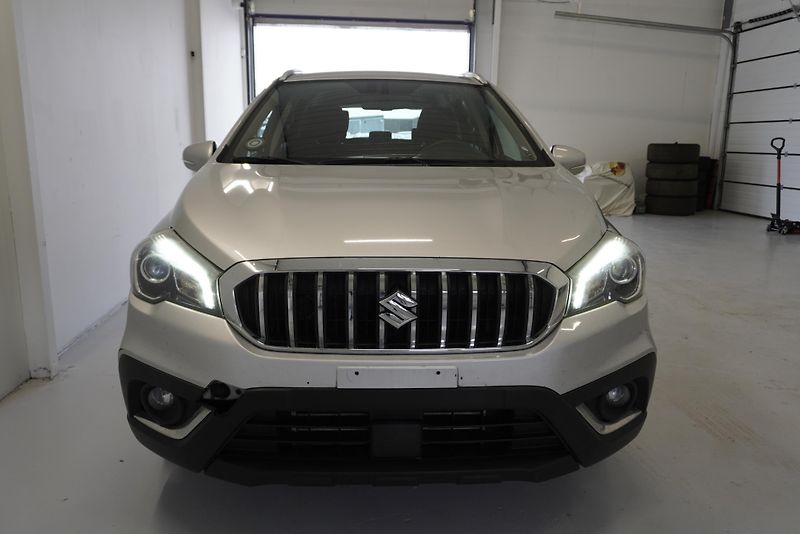 Suzuki SX4 S-Cross  S-CROSS  1,0 BOOSTERJET - fotka 2 z 27