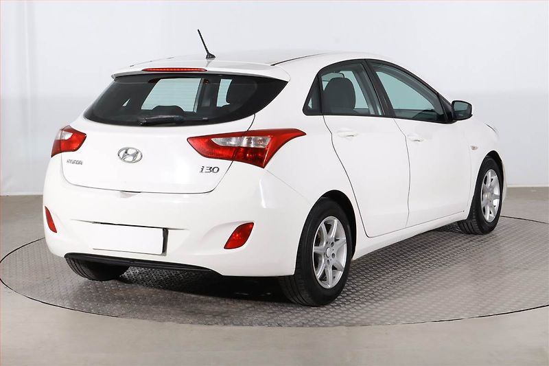 Hyundai i30 (2014) 1.6 CRDi, Serv.kniha, Tempomat - fotka 5 z 20