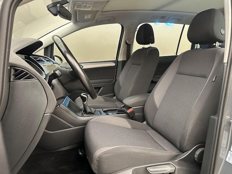 Volkswagen Touran (2021) 2.0 TDi Trendline Pano.  - fotka 8 z 25