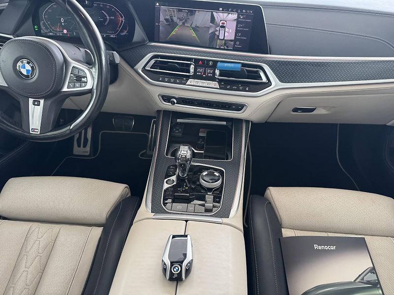 BMW X7 (2022) xDrive 40d M Sports - fotka 12 z 42