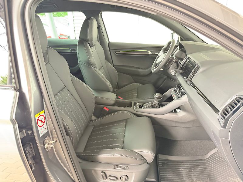 Škoda Karoq (2025) Sportline 1.5 TSI / 110 kW DSG - fotka 28 z 31