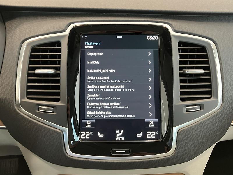 Volvo XC90 B5 AWD Momentum AT8 - fotka 36 z 43