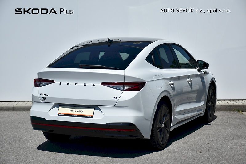 Škoda Enyaq (2023) 80 RS 220kW 4x4 - fotka 2 z 35