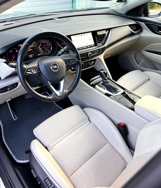 Opel Insignia (2018)  2.0 CDTI AUTOMAT 2018 125KW - fotka 9 z 30