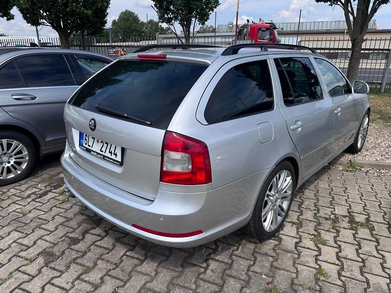 Škoda Octavia (2007) RS 2,0 TDI 125 KW 2X KOLA - fotka 7 z 50