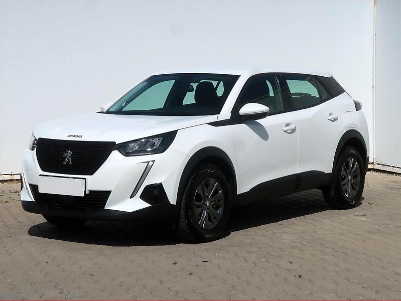 Peugeot 2008 (2021) Active Pack 1.2 PureTech - fotka 2 z 20