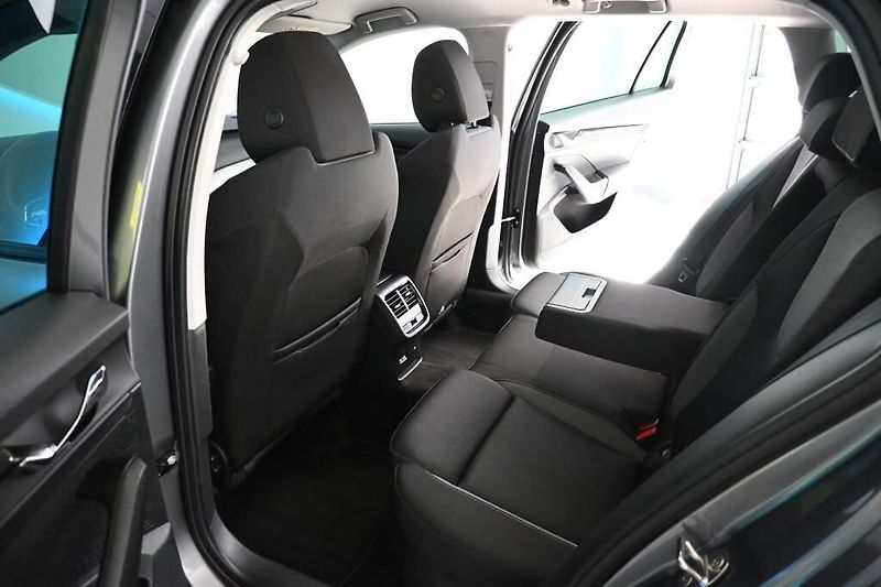 Škoda Octavia (2023) 2.0 LED TOUR VIRTUAL Tažné Nez - fotka 9 z 36