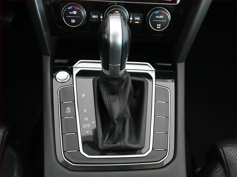 Volkswagen Passat (2018) Highline 2.0 TDI, Automat - fotka 13 z 27