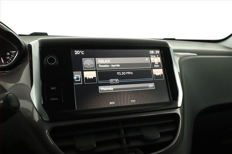 Peugeot 2008 (2015) 1.6 VTi, Tempomat - fotka 12 z 18