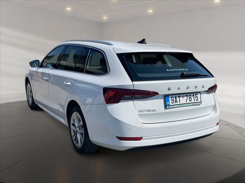 Škoda Octavia 1,5 TSI Style - fotka 4 z 11