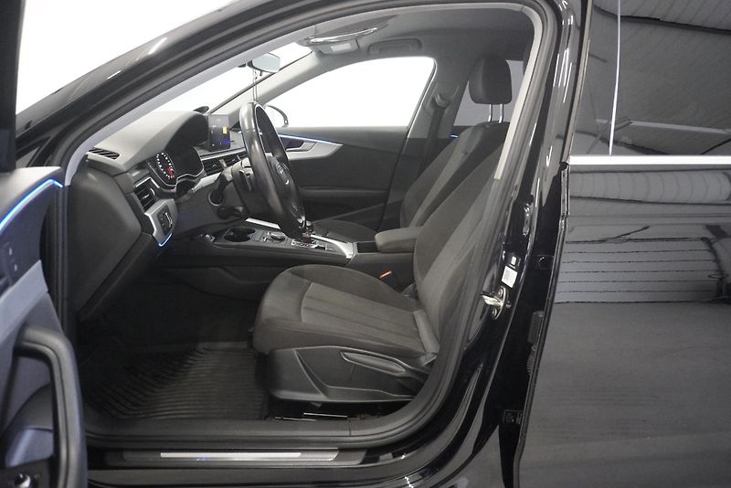 Audi A4 2.0TFSi 140 kW - fotka 13 z 31