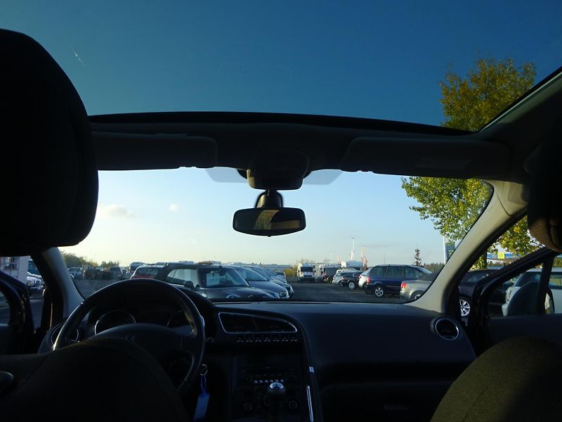 Peugeot 3008 1,6 VTi 88kW Panorama - fotka 18 z 32