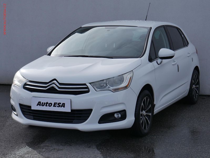 Citroën C4 (2011) 1.6i, ČR, AC, temp, park - fotka 3 z 18