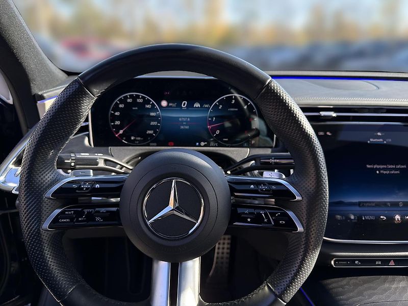 Mercedes-Benz Třídy E E 450d 4M AMG Style - fotka 10 z 19