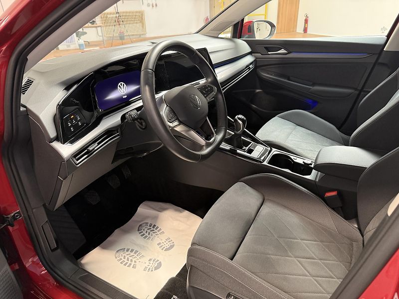 Volkswagen Golf 1.5 TSI EVO 110 kW Style Varia - fotka 5 z 17