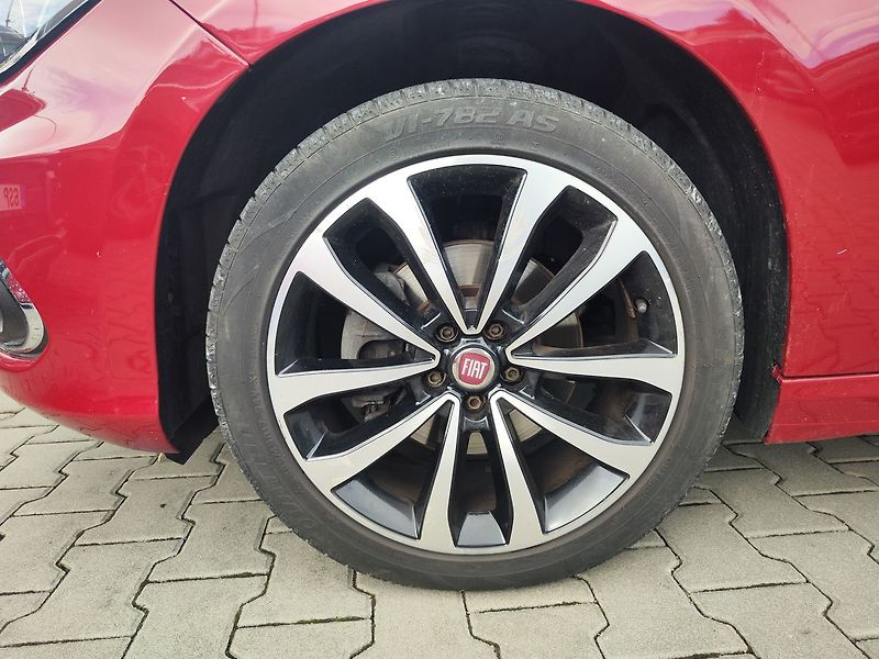 Fiat Tipo 1.6 MultiJet/88kW Lounge - fotka 24 z 24