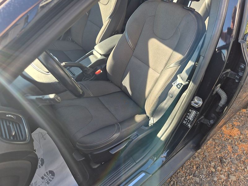 Volvo V40 1.6D 84kw CROSS COUNTRY, tažné - fotka 11 z 33