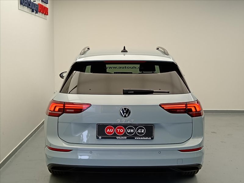 Volkswagen Golf Variant (2025) 1,5 TSI 6g  People - fotka 5 z 21