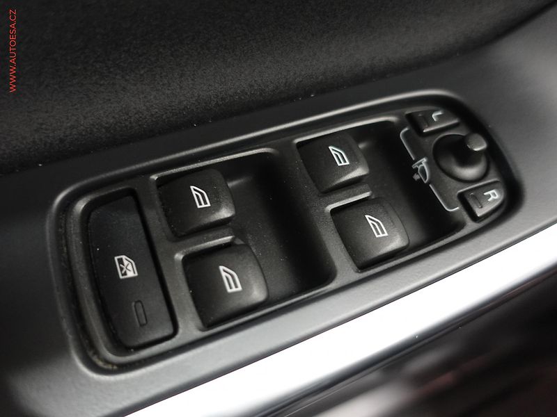 Volvo V60 (2014) 2.0 D, AT, tempo, park.asist - fotka 14 z 19