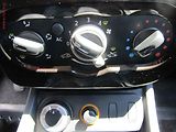 Dacia Duster (2011) 1.6i 4x4, servis.kniha, AC - náhled 15