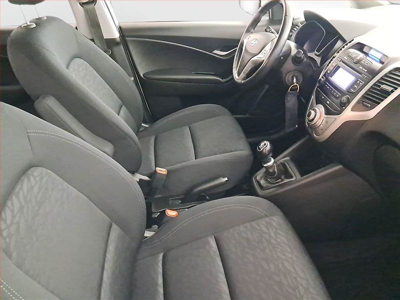 Hyundai ix20 (2019) 1.6 CVVT, Serv.kniha, Tempomat - fotka 9 z 16