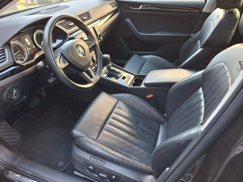 Škoda Superb (2017) L&K DSG 4x4 2,0TSi 206kW - fotka 6 z 35