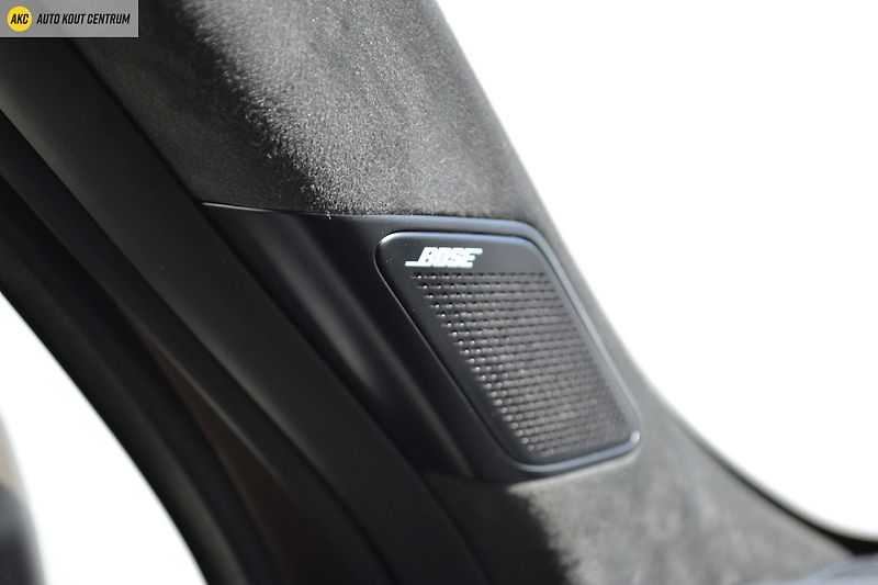 Hyundai Santa Fe 1.6T-GDI PHEV 4WD CALLIGRAPHY - fotka 64 z 73