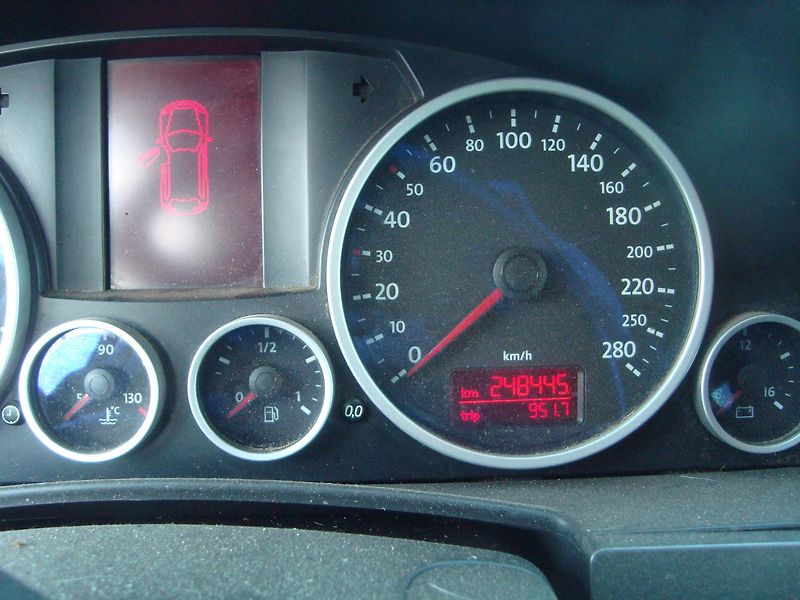 Volkswagen Touareg (2008) 2,5TDI - fotka 7 z 7
