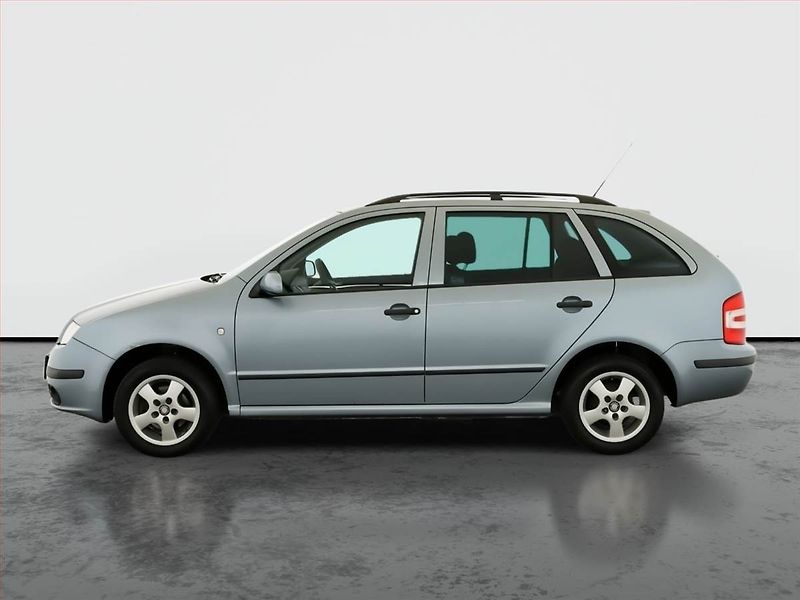 Škoda Fabia (2006) 1.2 12V, rezervace - fotka 3 z 16