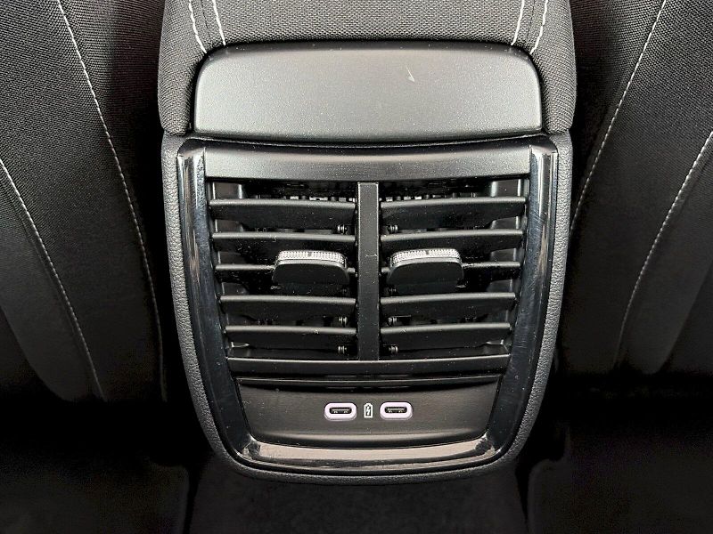 Škoda Kamiq (2026) DSG 1.0TSI 85kW Monte Carlo - fotka 28 z 33