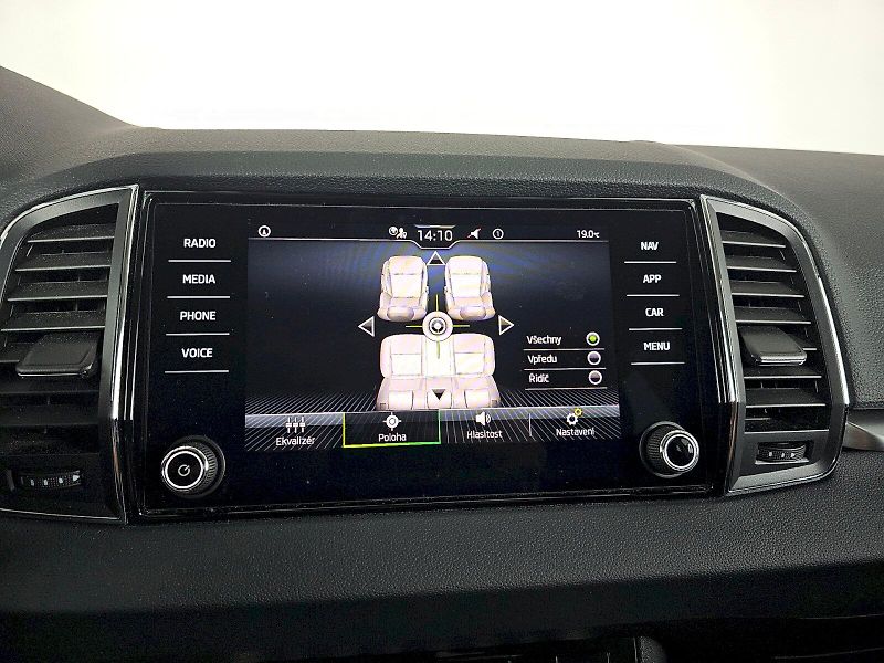 Škoda Karoq (2024) 1.5TSi 110kW AMBITION PLUS - fotka 17 z 35