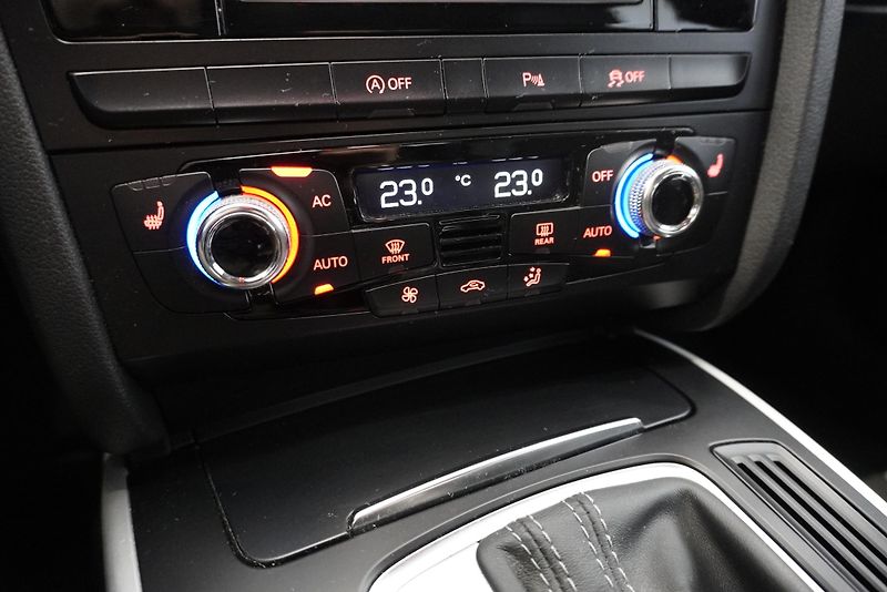 Audi A4 (2013) 2.0 TFSI 165kW QUATTRO STRONIC - fotka 21 z 34