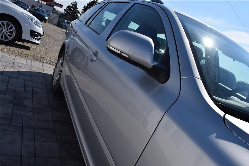 Škoda Octavia 1,9 TDI 77KW 2X KOLA PO SERVIS - fotka 9 z 49