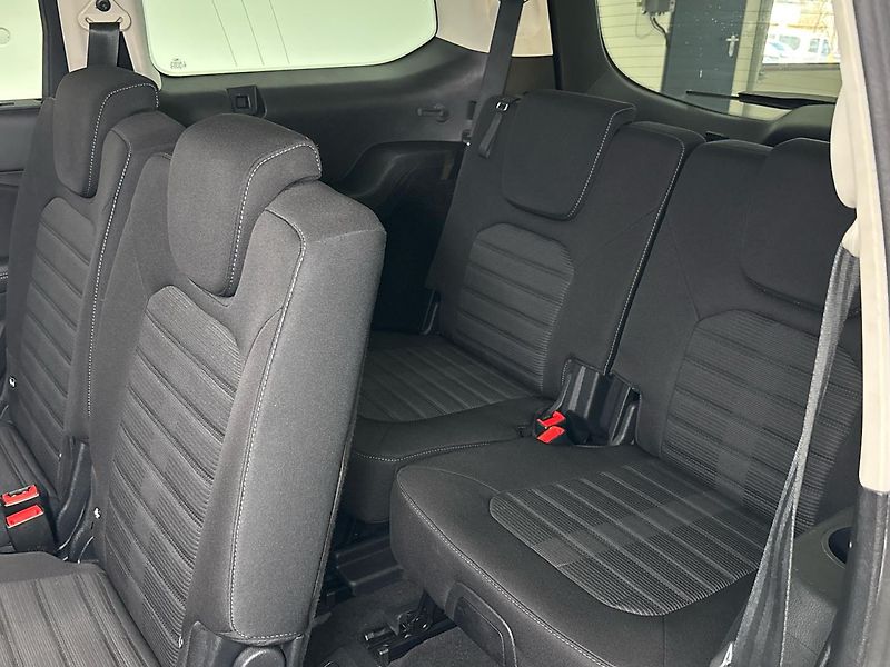 Ford Galaxy MPV - fotka 27 z 29
