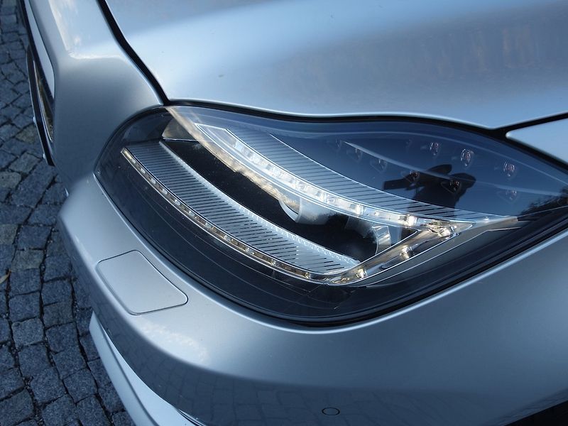 Mercedes-Benz CLS (2012) 350D*4M*AMG*195KW*TOP-VÝB*CZ!! - fotka 14 z 48