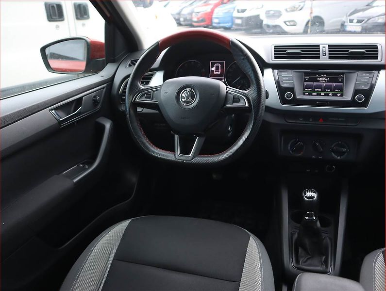 Škoda Fabia (2016) Ambition 1.2 TSI, Serv.kniha - fotka 7 z 16