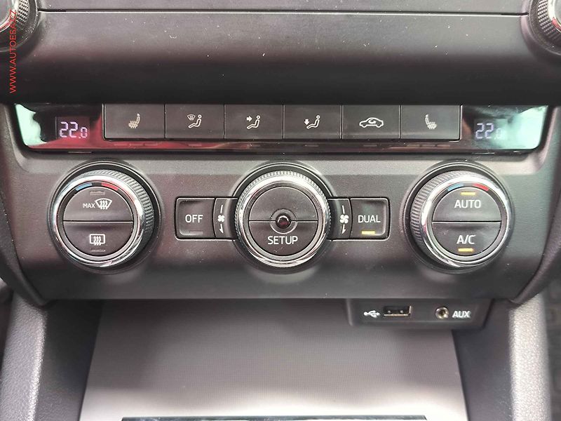 Škoda Octavia (2015) 1.6 TDi, Ambiente, STK7/28 - fotka 14 z 19