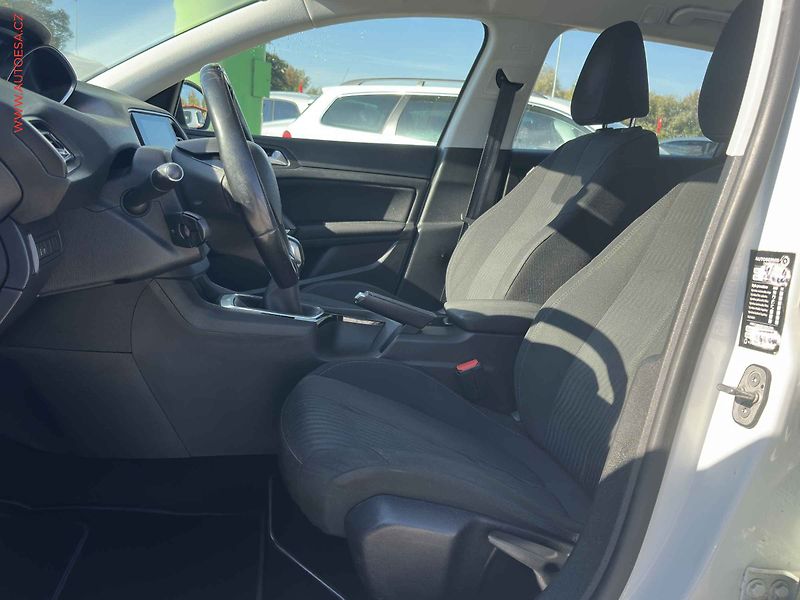 Peugeot 308 (2015) 1.6 HDi, ČR, AC, temp - fotka 9 z 19