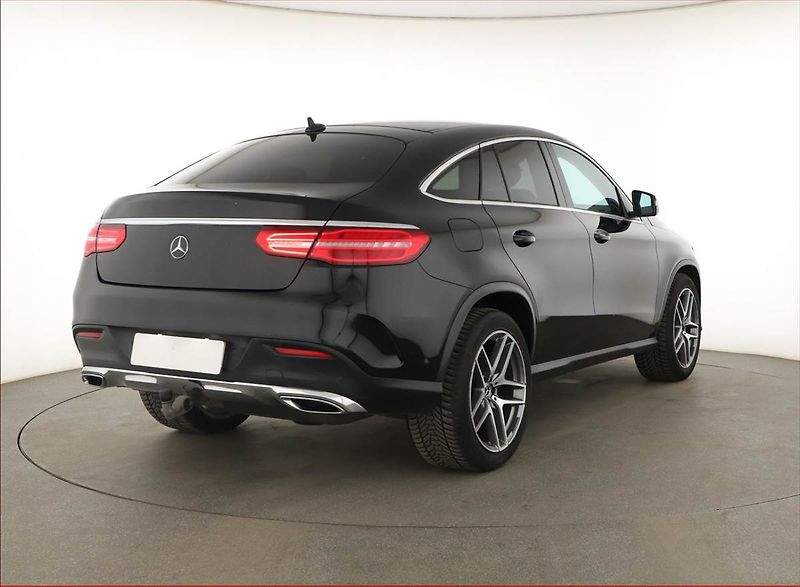 Mercedes-Benz GLE (2019) 350 d 4MATIC - fotka 5 z 21