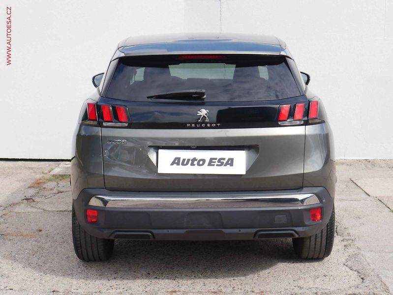 Peugeot 3008 (2019) 1.5 HDi, Allure, navi, kamera - fotka 5 z 16
