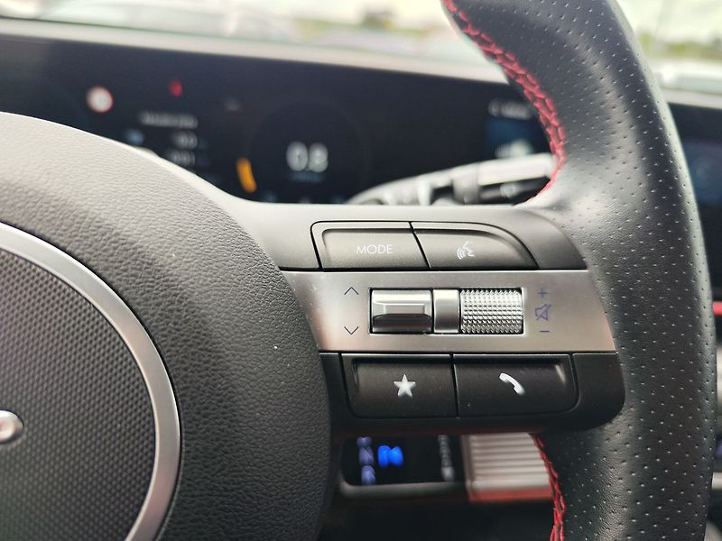 Hyundai Kona 1.6 T-GDi/145kW N-Line - fotka 25 z 32