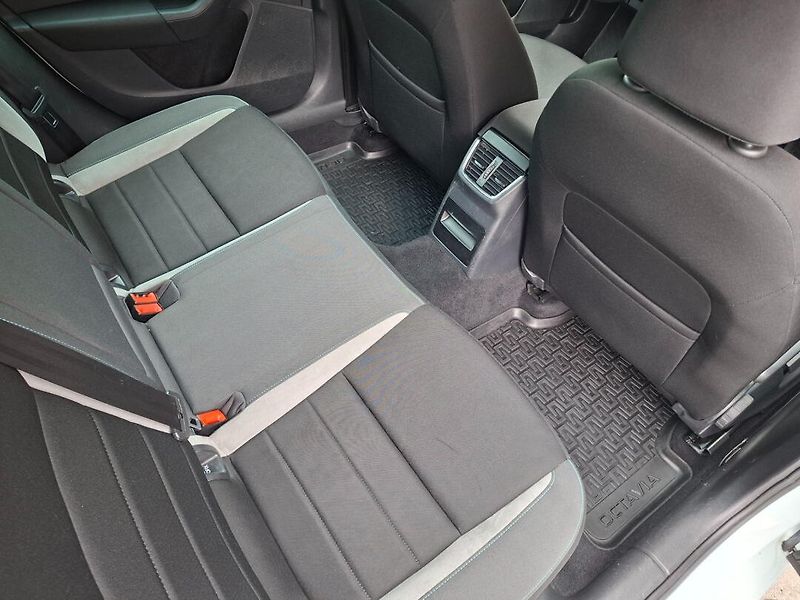 Škoda Octavia (2016) 1.6TDI 81kW DSG JOY - fotka 28 z 48