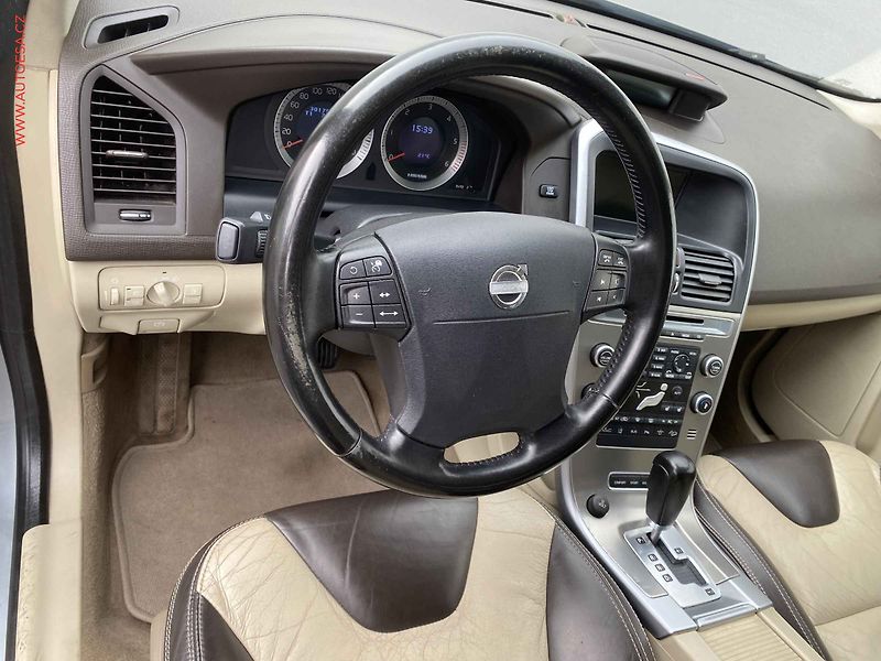 Volvo XC60 (2009) 2.4 D5 4WD, ČR, Summum, AT - fotka 14 z 18