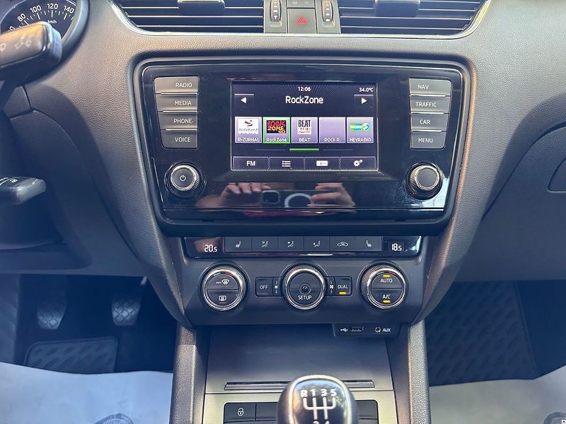 Škoda Octavia 1.6TDI/2015/ELEGANCE,ČR,MANUÁL - fotka 41 z 52