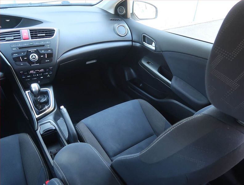 Honda Civic (2014) 1.6 i-DTEC, Serv.kniha - fotka 8 z 18