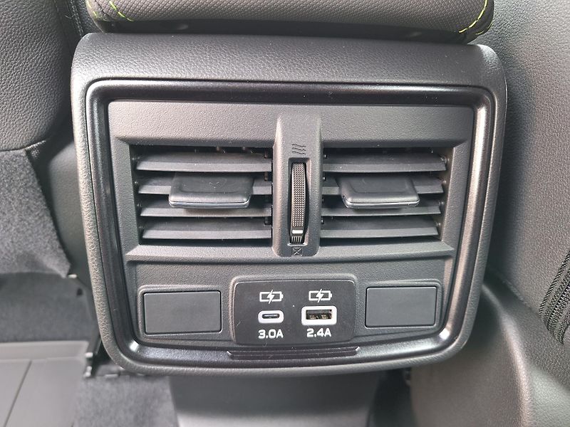 Subaru Forester (2026) Field MR26 -82.000 Kč - fotka 13 z 25
